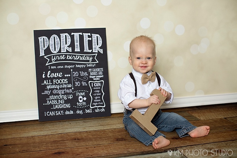 Dallas Photographer, Cake Smash, Burlap Banner, Dallas Baby Photographer, KM Photo Studio, Newsboy Hat