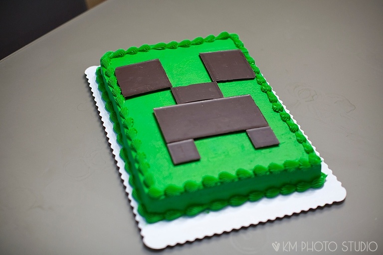 Minecraft Wiki - CRAFTING  Minecraft birthday, Minecraft crafts, Minecraft  birthday party